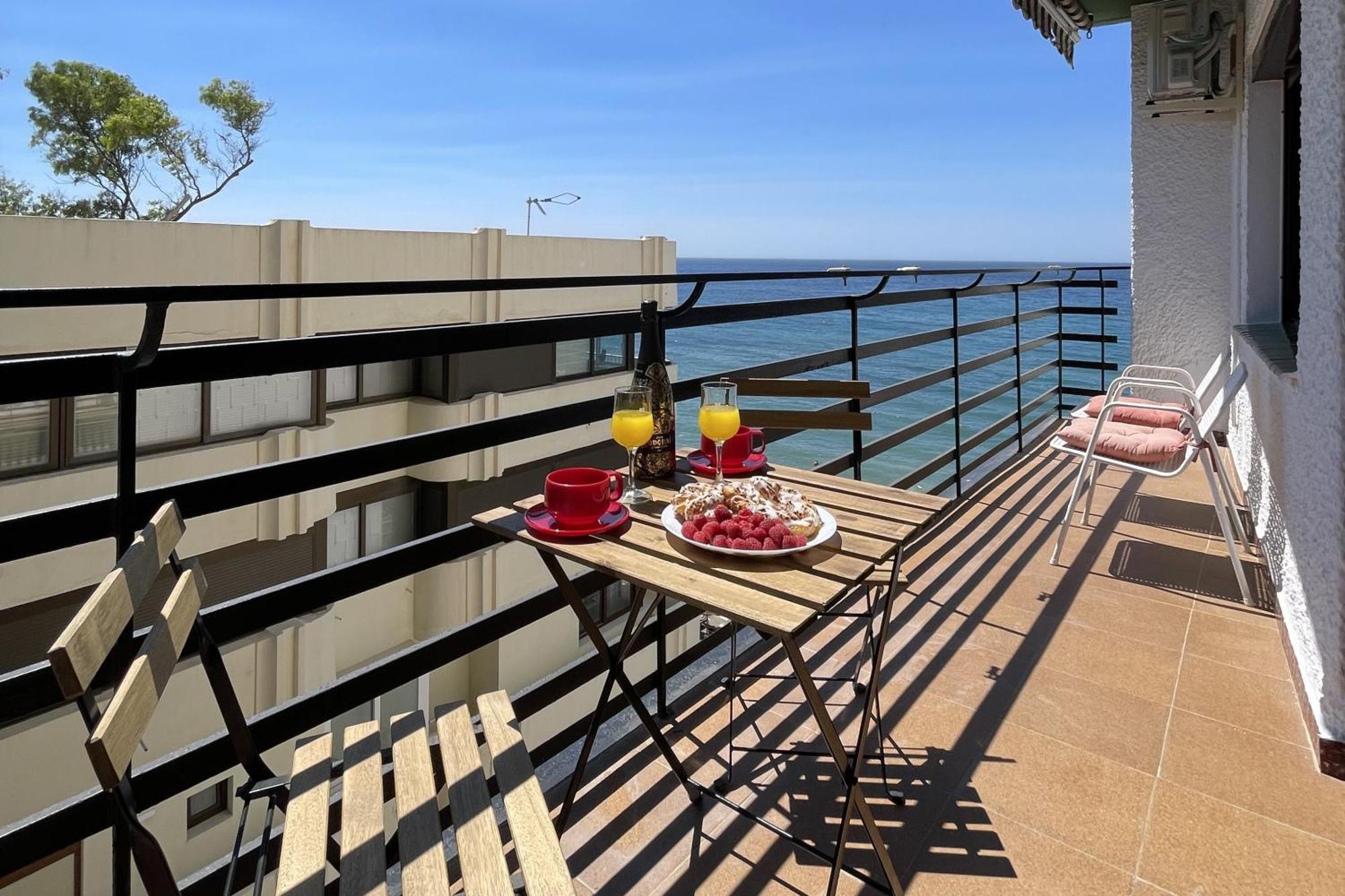 Mediterraneo 508. Fantastic Studio On The Beachfront With Sea Views. Marbella Exteriör bild