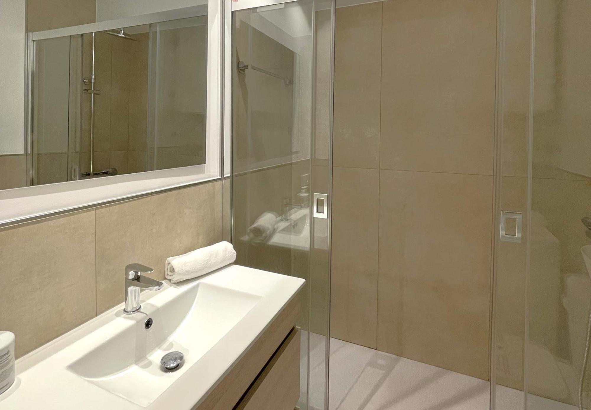 Mediterraneo 508. Fantastic Studio On The Beachfront With Sea Views. Marbella Exteriör bild